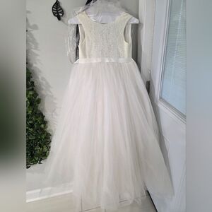 David's Bridal Flower Girl Dress With Heart Cutout